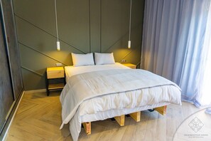 5 chambres, bureau, fer et planche à repasser, Wi-Fi