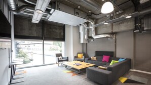 Living area - St Pancras Way (London)