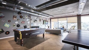 Billiards - St Pancras Way (London)