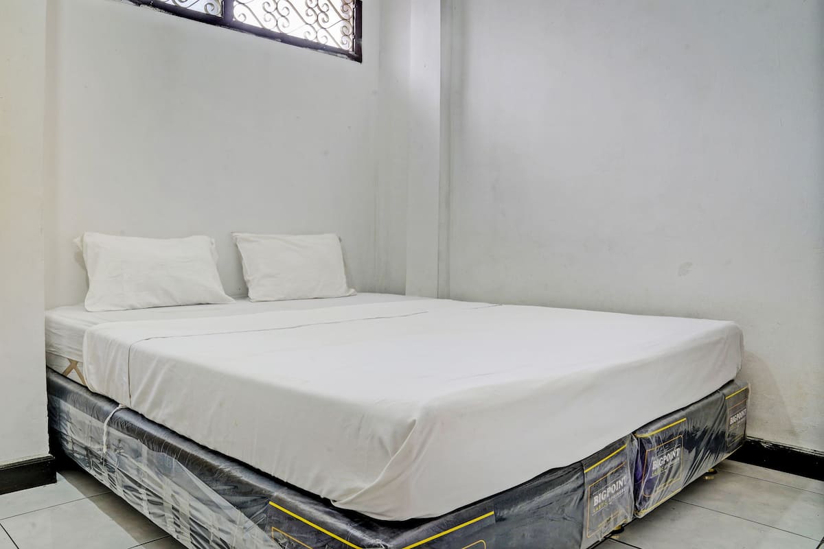 Basic Double Room | Ruang kerja komputer riba, Wi-fi percuma, cadar katil