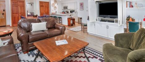 Smart TV y chimenea