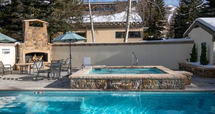 Villa Cortina | Steps to Vail Village | Hot Tub