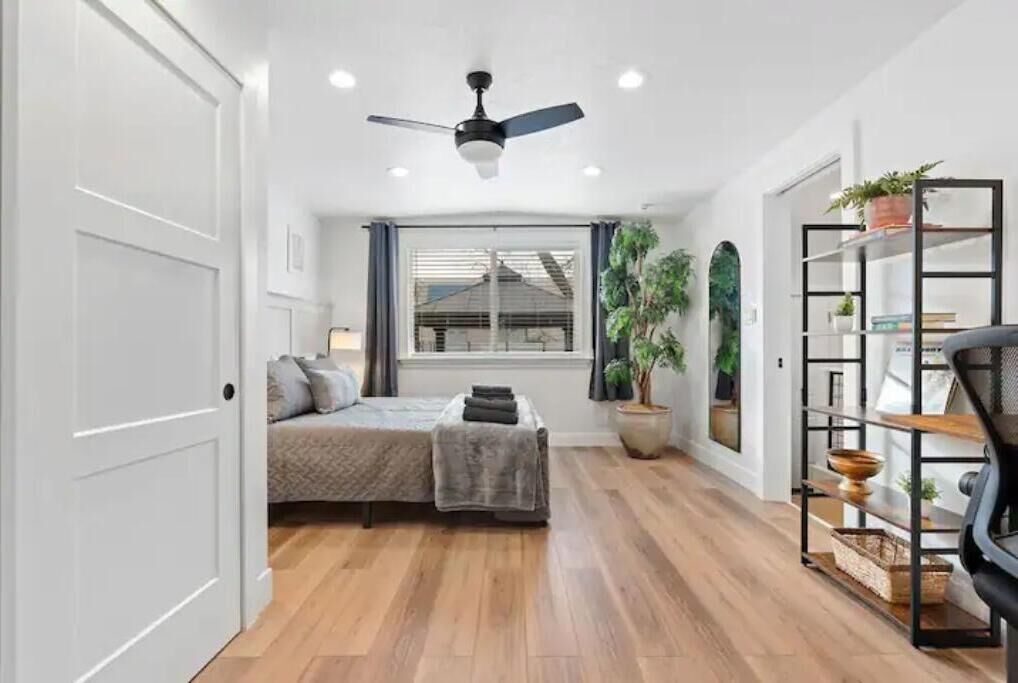 2 chambres, bureau, fer et planche à repasser, Wi-Fi gratuit