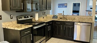 Poolside Oasis + Stunning Aquarium | Pets Welcome
