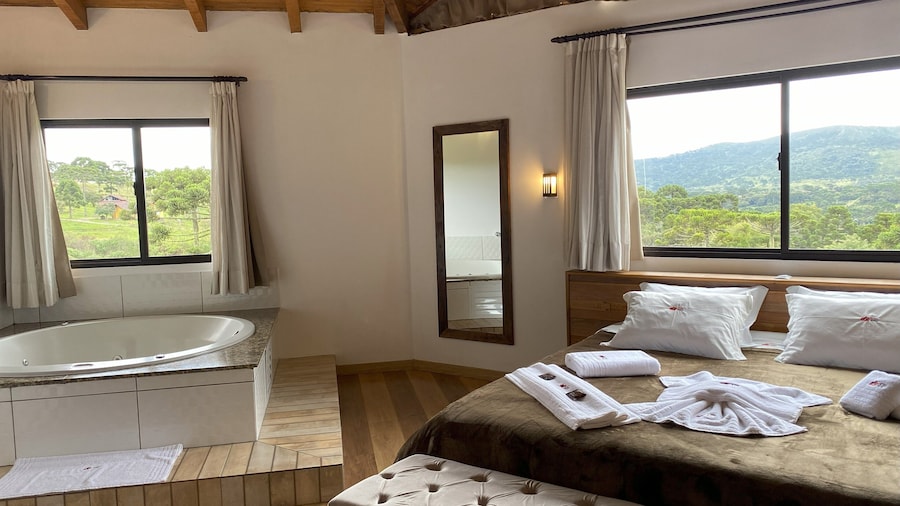 Hibisco Home Hotel