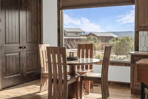 Dining - Red Canyon Casita | Private hot tub | Zion NP (Orderville)