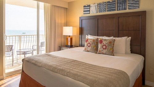 OCEANFRONT Casa Del Mar Resort, near Daytona limited Ocean view, balconies