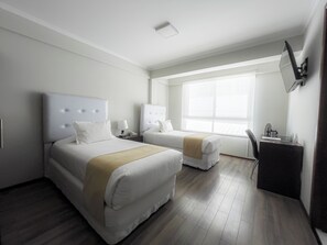 Double Room Single Use | Premium bedding, down comforters, Tempur-Pedic beds, minibar - Domani Hotel Boutique (Cochabamba)