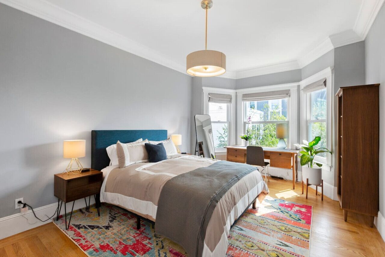 2 bedrooms, desk, iron/ironing board, WiFi