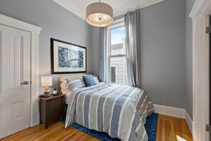 2 soveværelser, skrivebord, strygejern/strygebræt, Wi-Fi