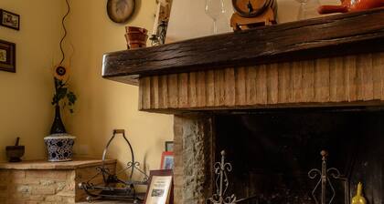 Agriturismo l'Olmo, Farmhouse in San Gimignano with Swimming Pool