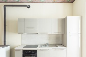 Refrigerador, horno, parrilla de estufa y lavavajillas 