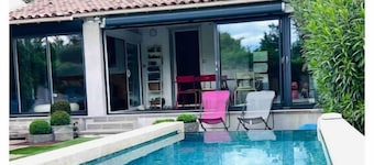 Charmante Maison, Piscine, Spacieuse, 5 mn Aix