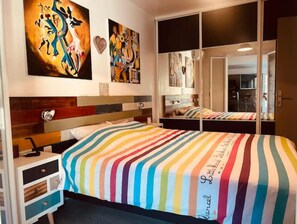 3 bedrooms, WiFi, bed sheets