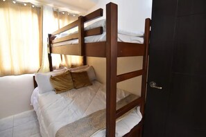 2 bedrooms, iron/ironing board, free WiFi, bed sheets