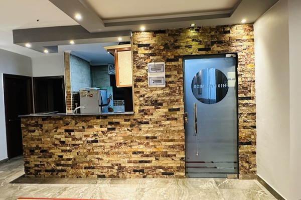 Refrigerador, microondas y tetera eléctrica