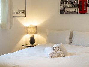 3 bedrooms, iron/ironing board, travel cot, free WiFi - Pass the Keys | Family Friendly 3 Bed Home In Pinner Pets Welcome (Pinner)