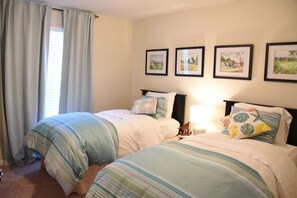 4 chambres, fer et planche Ă repasser, Wi-Fi, draps fournis