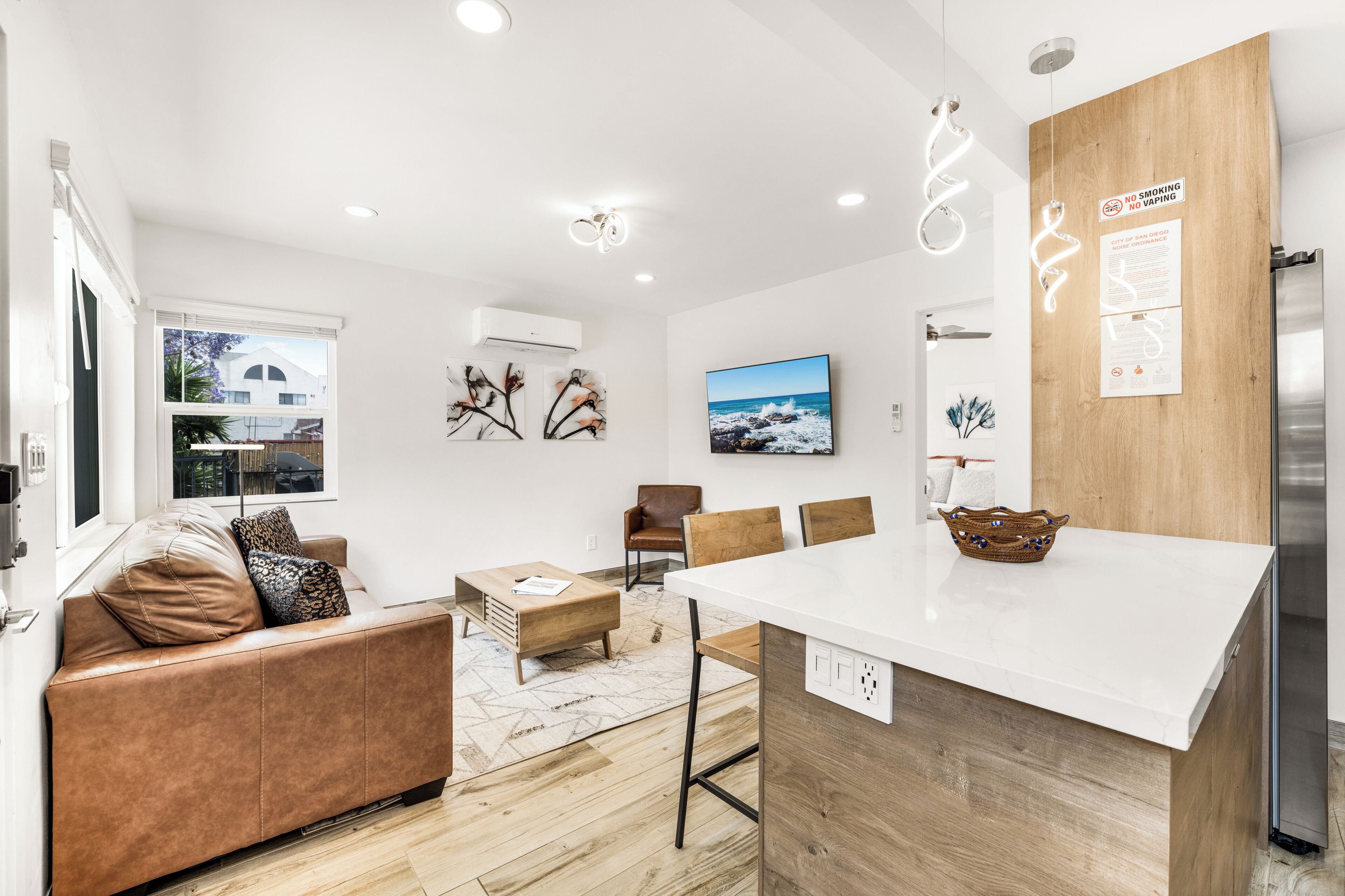 Brand New Remodeled Luxury Pb Home W/ Parking And Patio - La Jolla Cove Beach, CA