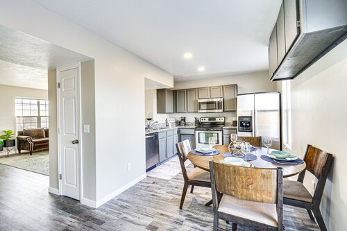 Spacious Utah Home: 34 Mi to Salt Lake City