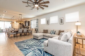 Smart TV, table football - Last Minute Disney! Private Pool, Hot Tub, Game Room & Themed Bedrooms. Book Now! #59787 (Orlando)