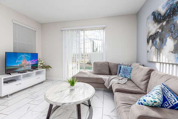 Smart TV - Last Minute Disney Getaway! Townhouse with Private Pool. Book Now! #78405 (Orlando)