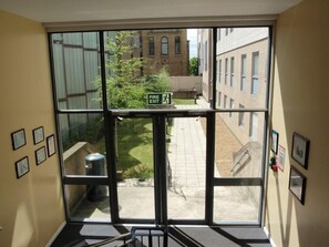 Interior entrance - James Lighthill House (London)