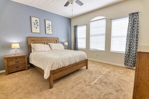 4 bedrooms, iron/ironing board, WiFi, bed sheets