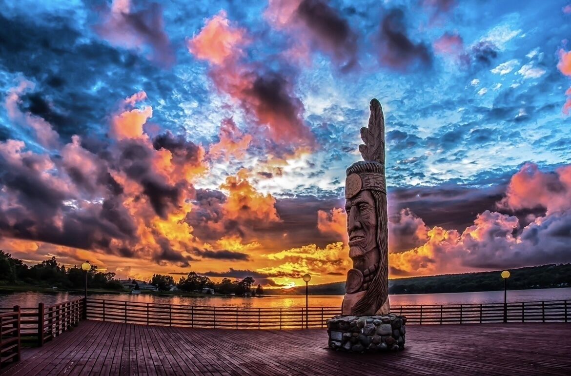 Sunday Lake Retreat near ski hills, snowmobile trails, waterfalls and