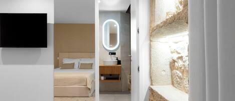 3 slaapkamers, een strijkplank/strijkijzer, wifi