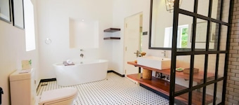 Junior Suite with Garden View