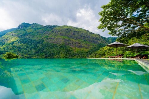 Romantic Luxury Villa with a Mountain view