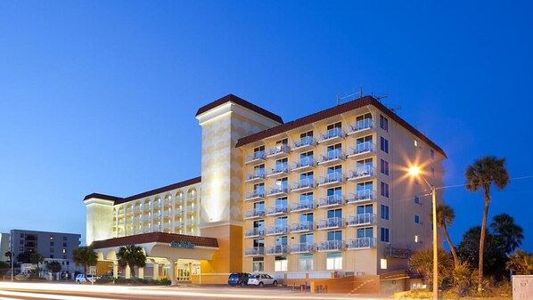 Exterior - OCEANFRONT -2 Bdrm w/balconies, Casa Del Mar, Ormond Beach, 10miles fr Daytona
(Ormond Beach)