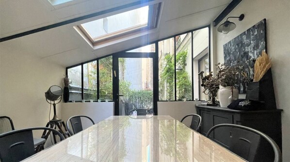 Dining - Maison Loft Folies Bergère - Terrasse, Fitness (Paris)