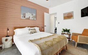 3 bedrooms, desk, iron/ironing board, travel crib - Palm Springs oasis with pool, multiple patios & mountain views (Palm Springs)