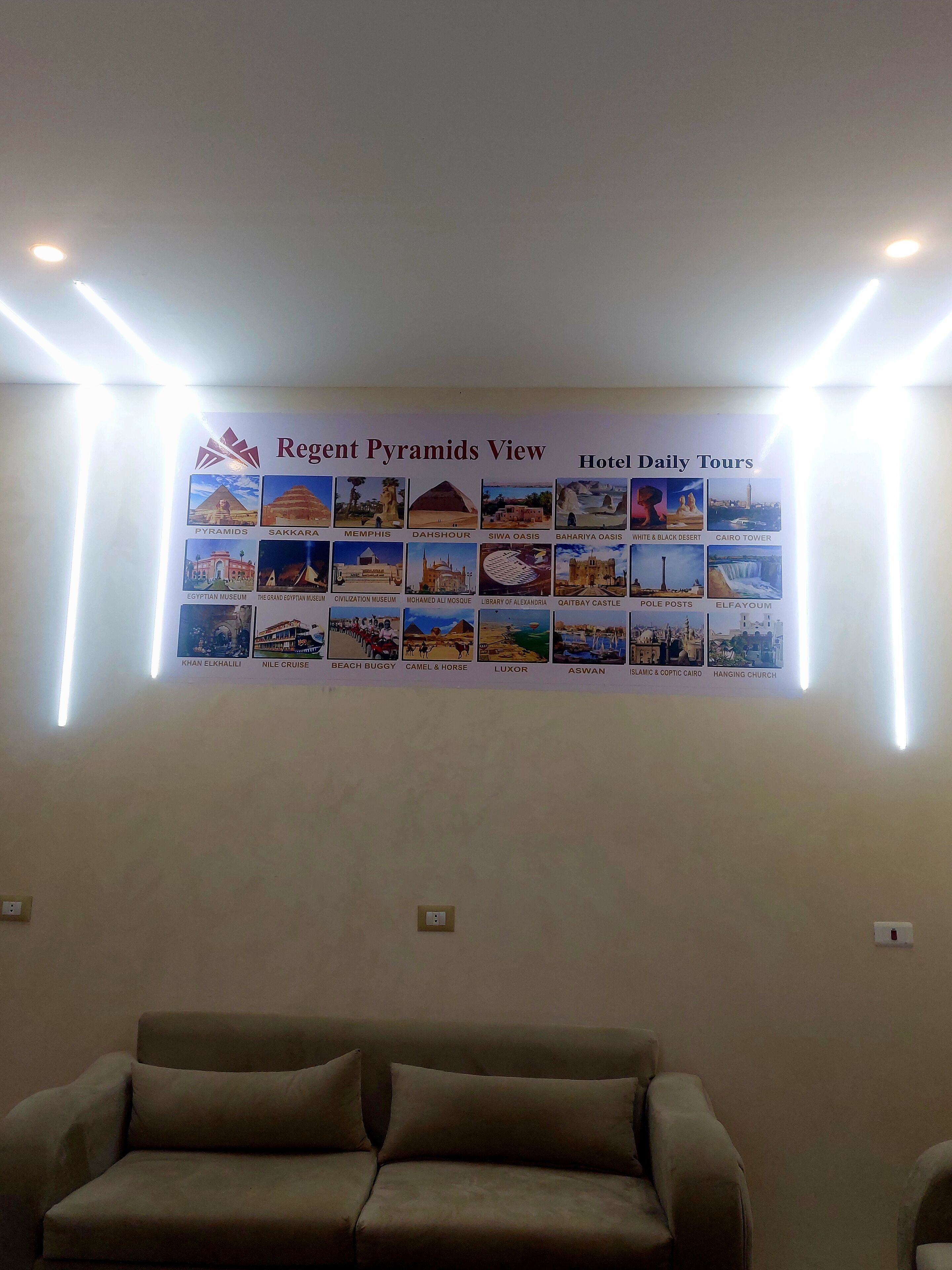 Foto - Regent Pyramids View In