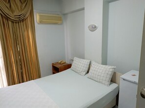 Basic Double Room | Minibar, blackout curtains, soundproofing, free WiFi - BEGÜMHAN PANSİYON (Antalya)