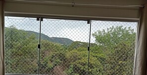 Televisión de 15 pulgadas con canales por cable