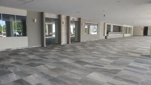 15-inch TV with cable channels - Temporada Resort Park Veredas (Rio Quente)