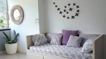 1 habitación, tabla de planchar con plancha, wifi y ropa de cama