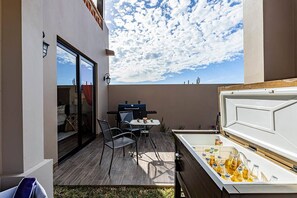 Outdoor dining - Heated private pool - 3BR Villa - Quivira! (Cabo San Lucas)