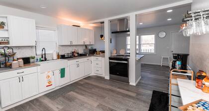 Family friendly mountain view, modern retreat.