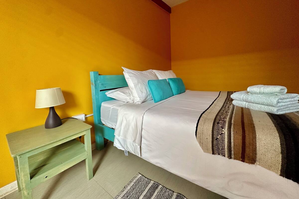 1 bedroom, down duvets, free WiFi, bed sheets