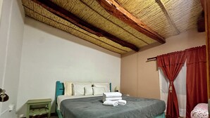 Basic Triple Room | Down duvets, free WiFi, bed sheets - Hostal Qachi chentura (San Pedro de Atacama)