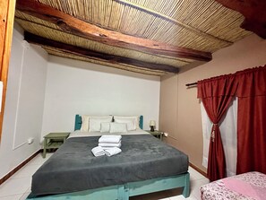 Basic Triple Room | Down comforters, free WiFi, bed sheets, wheelchair access