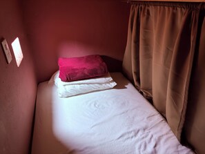Free WiFi, bed sheets - Hostal el Alebrije (Valle de Bravo)