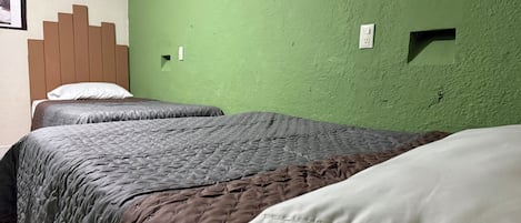 Economy Triple Room | Free WiFi, bed sheets