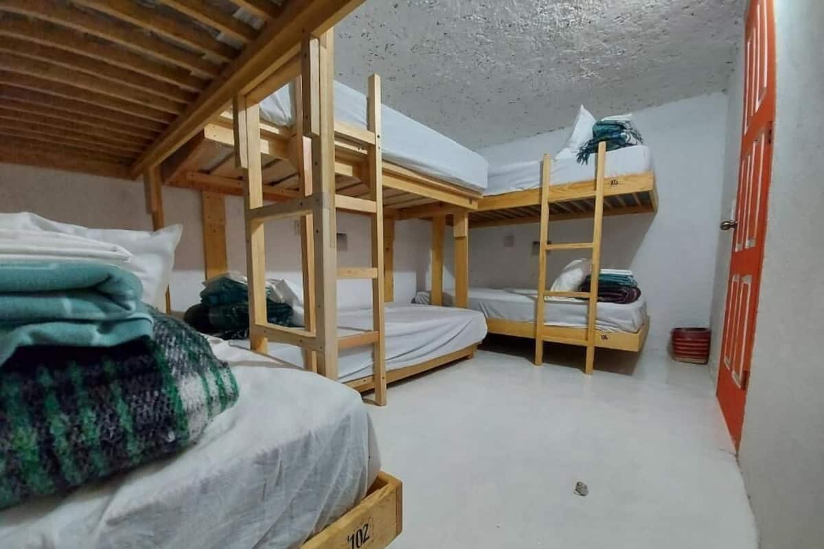 Exclusive Shared Dormitory | Free WiFi
