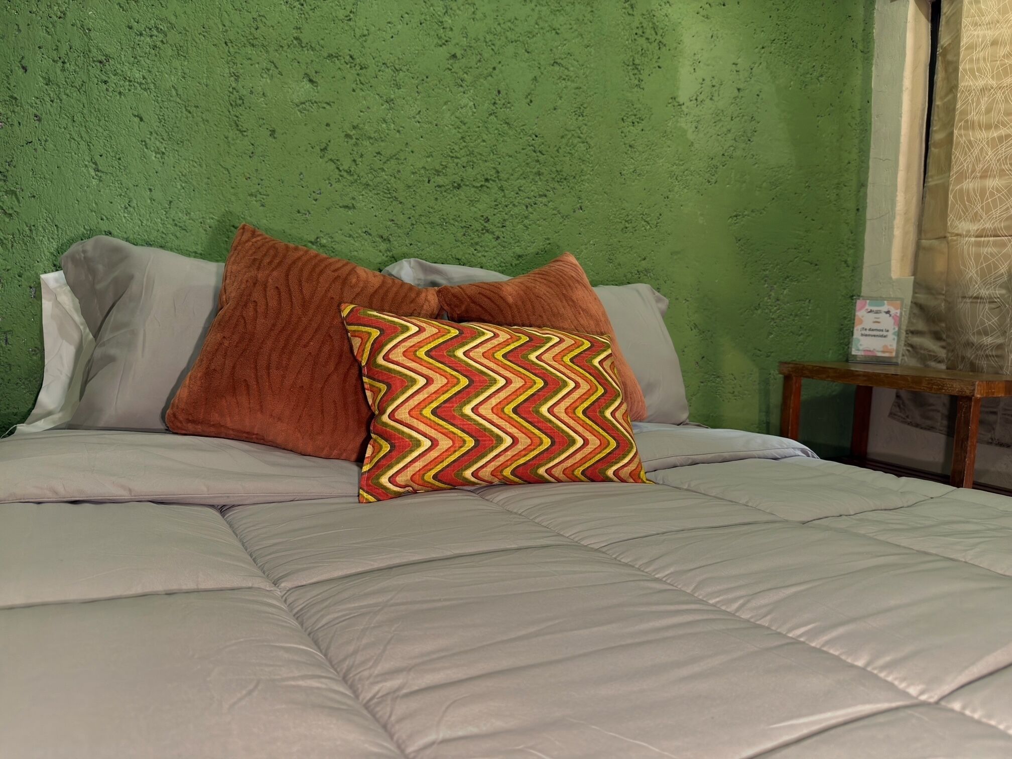Chambre économique double | Accès au Wi-Fi (inclus), literie fournie