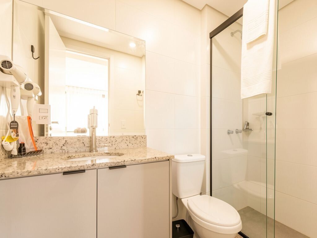 Basic Apartment | Bathroom | Free toiletries